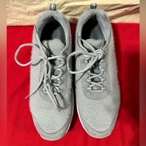 OrthoFeet Gray Tennis Shoes